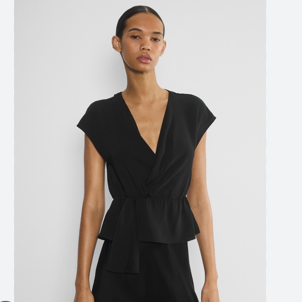 New With Tags Aritzia Chronical Black Top Size XXS